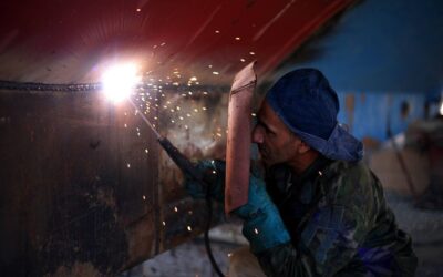 La labor de una fábrica de tanques para agua